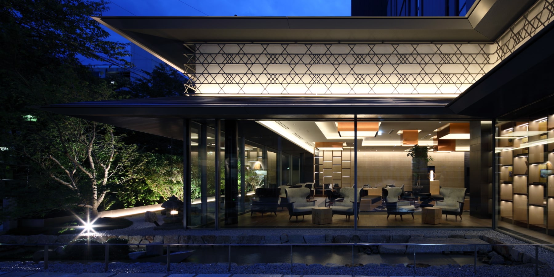 夜間施錠のお知らせ